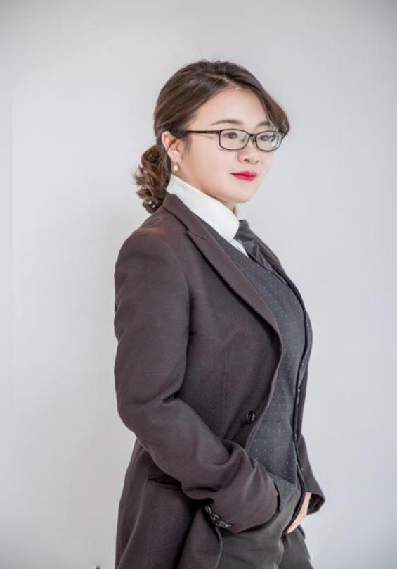 毕业于安徽大学旅游管理专业