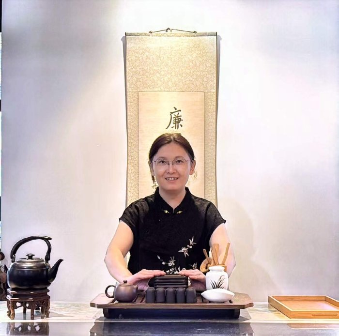毕业于海南大学